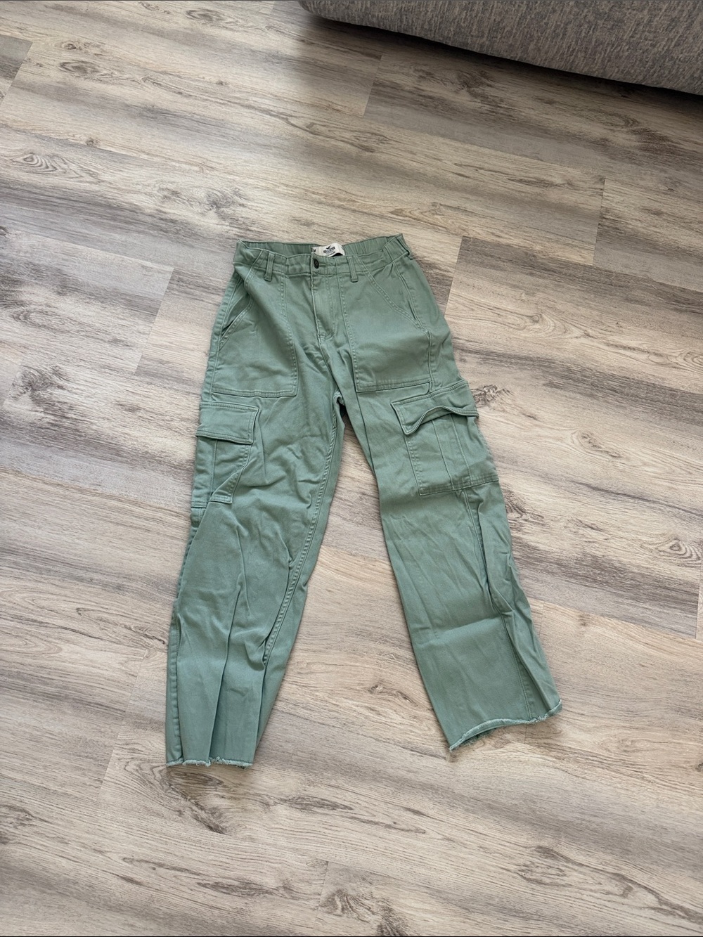 Hollister Women’s Green Cargo Pants - Casual Utility Style